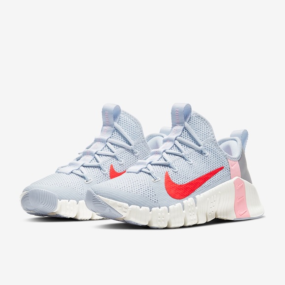 Nike Shoes - Nike Metcon Free 3 - Football Grey/Crimson